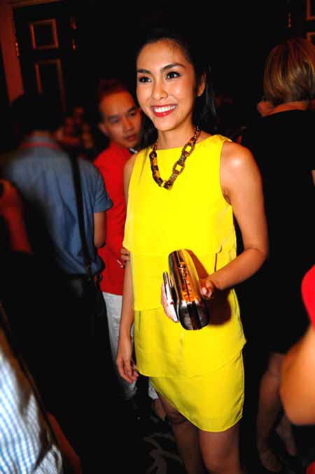 29 12 1319071271 88 TangThanhHa Lướt nhìn 3 phong cách túi xách của sao Việt hay dùng nhất khi dự tiệc