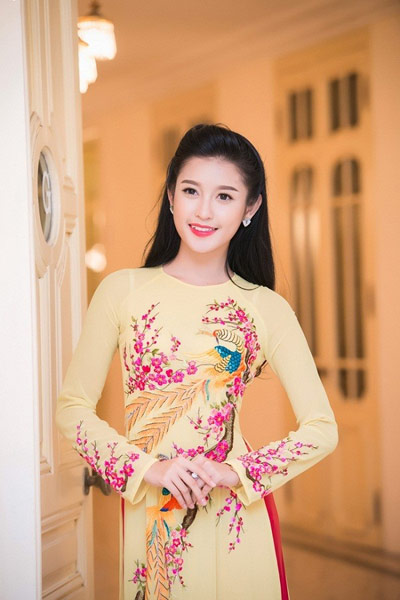 4bde89c6efe6e838d6646b15393db8a5 Á hậu 1 của cuộc thi Hoa hậu Việt Nam 2014.